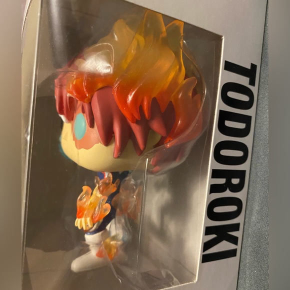 Todoroki Funko Pop Vinyl Figure - Picture 3 of 3